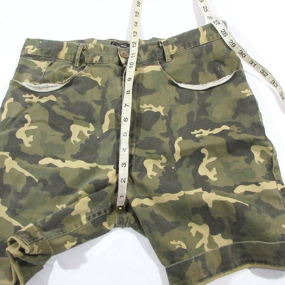 Foreign Exchange Women's Rolled Camo Short High Rise Cotton Short Shorts Sz 30 - Picture 4 of 8
